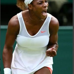 NIKE SERENA WILLIAMS Wimby Tennis Dress Size Medium RARE Built in Bra